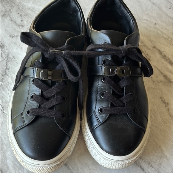 VGC HERMES day Leather trainers with Kelly buckle in black leather size 37.5 - Picture 1 of 7
